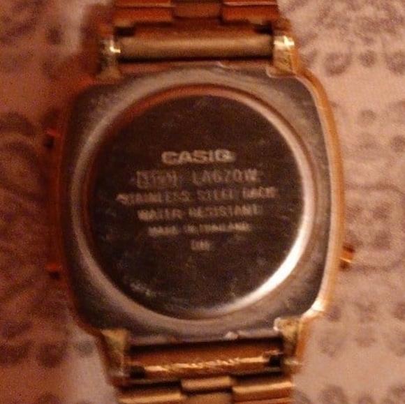 Vintage Unisex Casio Gold Digital Watch